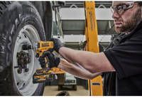 Гайковерт ударный аккумуляторный бесщеточный DeWALT DCF891NT