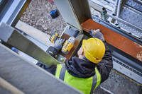 Гайковерт ударный аккумуляторный бесщеточный DeWALT DCF897NT