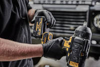 Гайковерт ударный аккумуляторный бесщеточный DeWALT DCF900P2G