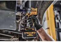 Гайковерт ударный аккумуляторный бесщеточный DeWALT DCF921NT