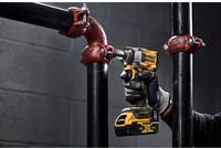 Гайковерт ударный аккумуляторный бесщеточный DeWALT DCF921NT