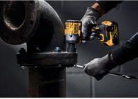 Гайковерт ударный аккумуляторный бесщеточный DeWALT DCF921NT
