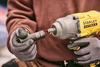Гайковерт ударный аккумуляторный STANLEY FATMAX SFMCF940B