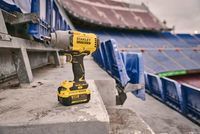 Гайковерт ударный аккумуляторный STANLEY FATMAX SFMCF940B