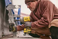 Гайковерт ударный аккумуляторный STANLEY FATMAX SFMCF940B