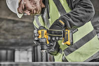 Дрель-шуруповёрт аккумуляторная бесщеточная DeWALT DCD800E2T