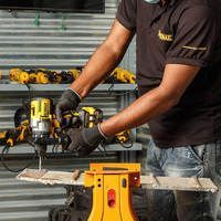 Дрель-шуруповерт аккумуляторная бесщеточная DeWALT DCD991NT