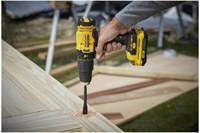 Дрель-шуруповерт аккумуляторная бесщеточная ударная STANLEY FATMAX SFMCD711C2K
