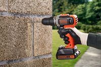 Дрель-шуруповерт аккумуляторная ударная BLACK+DECKER BCD003C1