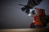 Перфоратор аккумуляторный SDS-Plus BLACK+DECKER BCD900D1S