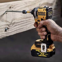 Шуруповерт ударный аккумуляторный бесщеточный DeWALT DCF850N