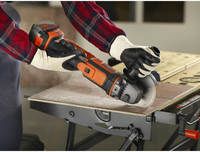 Шлифмашина угловая - болгарка аккумуляторная BLACK+DECKER BCG720M1
