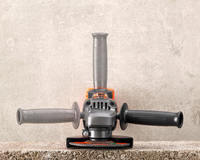 Шлифмашина угловая - болгарка аккумуляторная BLACK+DECKER BCG720N