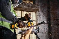 Шлифмашина угловая - болгарка аккумуляторная бесщеточная DeWALT DCG416VSN
