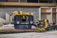 Шлифмашина вибрационная аккумуляторная DeWALT DCW200NT