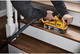 Шлифмашина ленточная аккумуляторная бесщеточная DeWALT DCW220P2