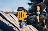 Пистолет гвоздезабивной аккумуляторный бесщеточный DeWALT DCN45RND2