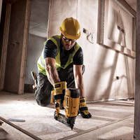 Пистолет гвоздезабивной аккумуляторный бесщеточный DeWALT DCN680NT
