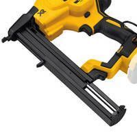 Степлер скобозабивной аккумуляторный бесщеточный DeWALT DCN681N