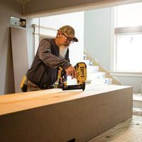 Степлер скобозабивной аккумуляторный бесщеточный DeWALT DCN681N