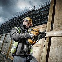 Пистолет гвоздезабивной аккумуляторный бесщеточный DeWALT DCN692N