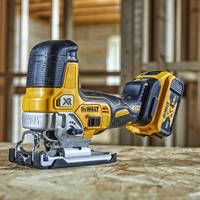 Пила лобзиковая аккумуляторная бесщеточная DeWALT DCS335NT