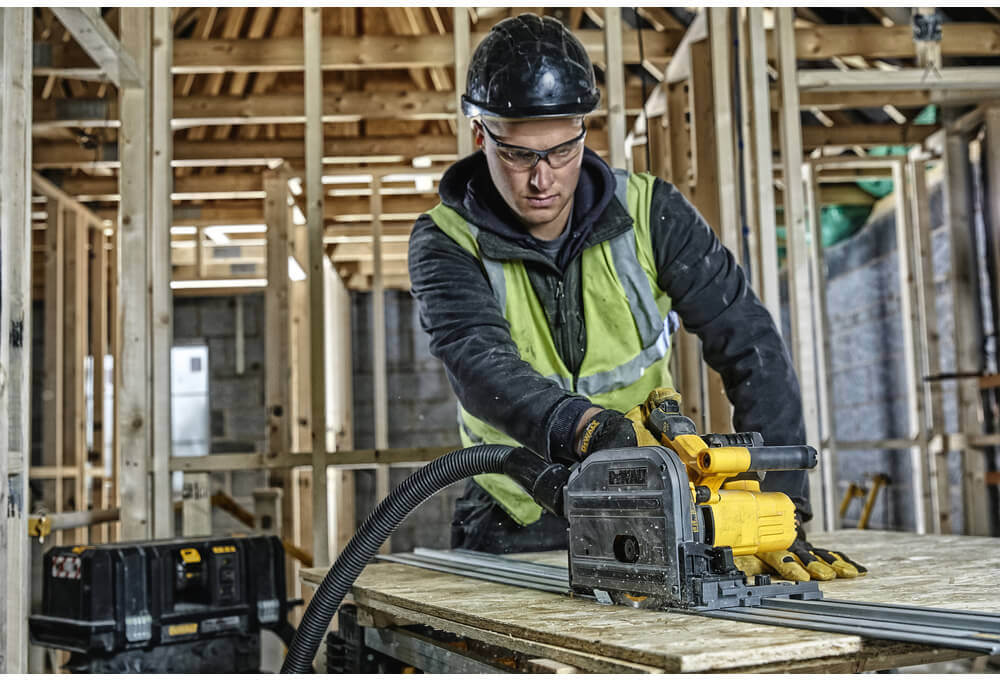 Пила дисковая погружная аккумуляторная DeWALT DCS520NT
