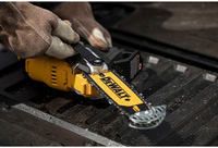 Аккумуляторная цепная мини-пила бесщеточная DeWALT DCMPS520N
