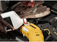 Аккумуляторная цепная мини-пила бесщеточная DeWALT DCMPS520P1