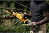 Аккумуляторная цепная мини-пила бесщеточная DeWALT DCMPS520P1
