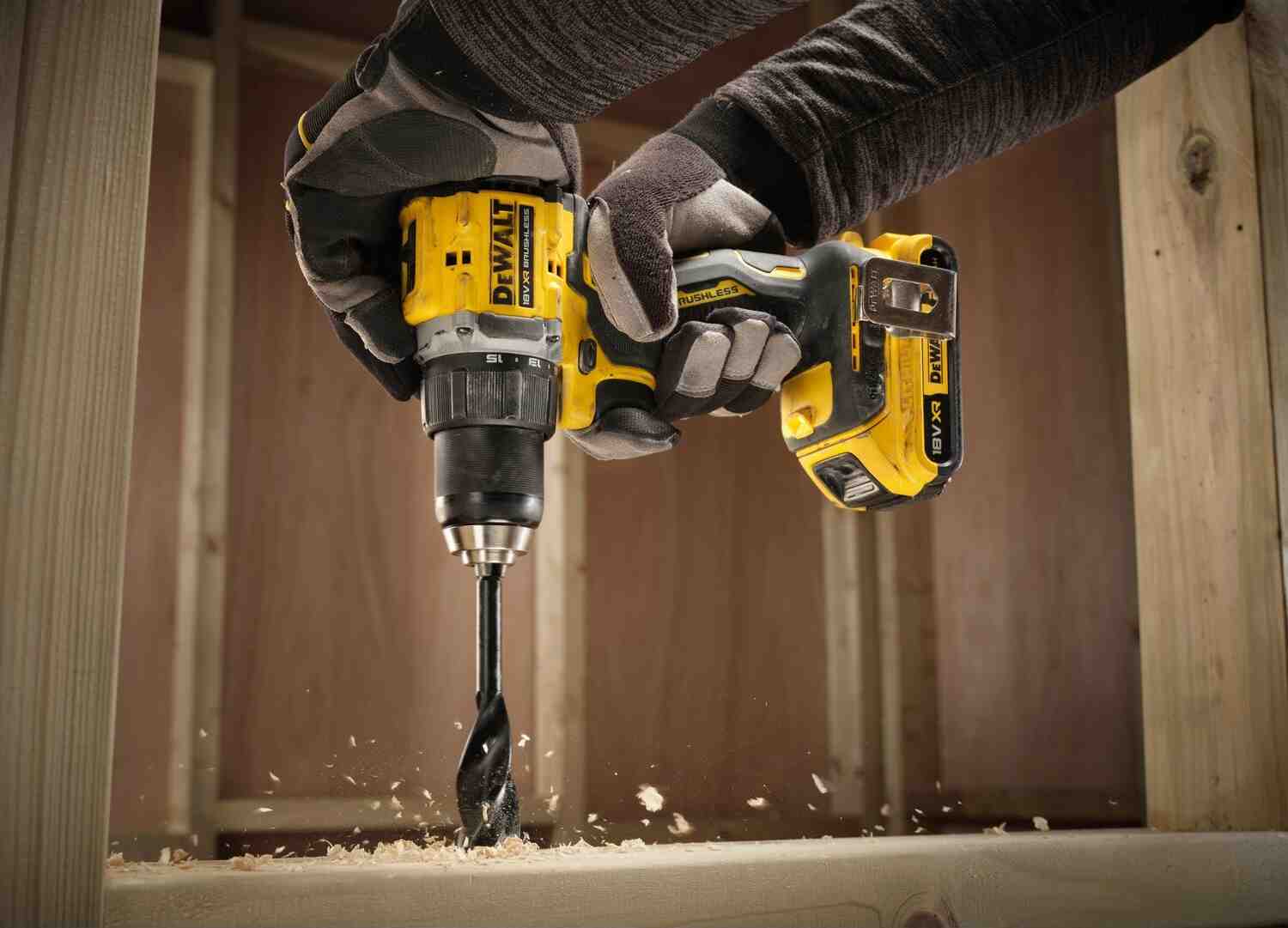 Дрель-шуруповёрт аккумуляторная бесщёточная DeWALT DCD794D2T