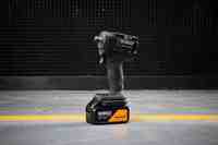 Гайковёрт ударный аккумуляторный бесщеточный McLaren F1 TEAM SPECIAL EDITION DeWALT DCF92MP2T