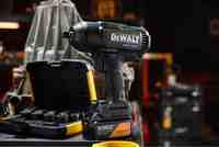 Гайковерт ударный аккумуляторный бесщеточный McLaren F1 TEAM SPECIAL EDITION DeWALT DCF99MP2T