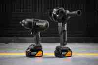 Набор из двух инструментов аккумуляторных бесщеточных McLaren F1 TEAM SPECIAL EDITION DeWALT DCK2225MP2T