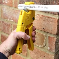 Резак для резки пластиковых труб диаметром до 28 мм STANLEY 0-70-450