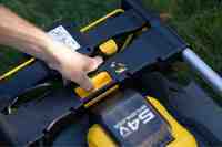 Газонокосилка аккумуляторная бесщёточная DeWALT DCMWP500KIT