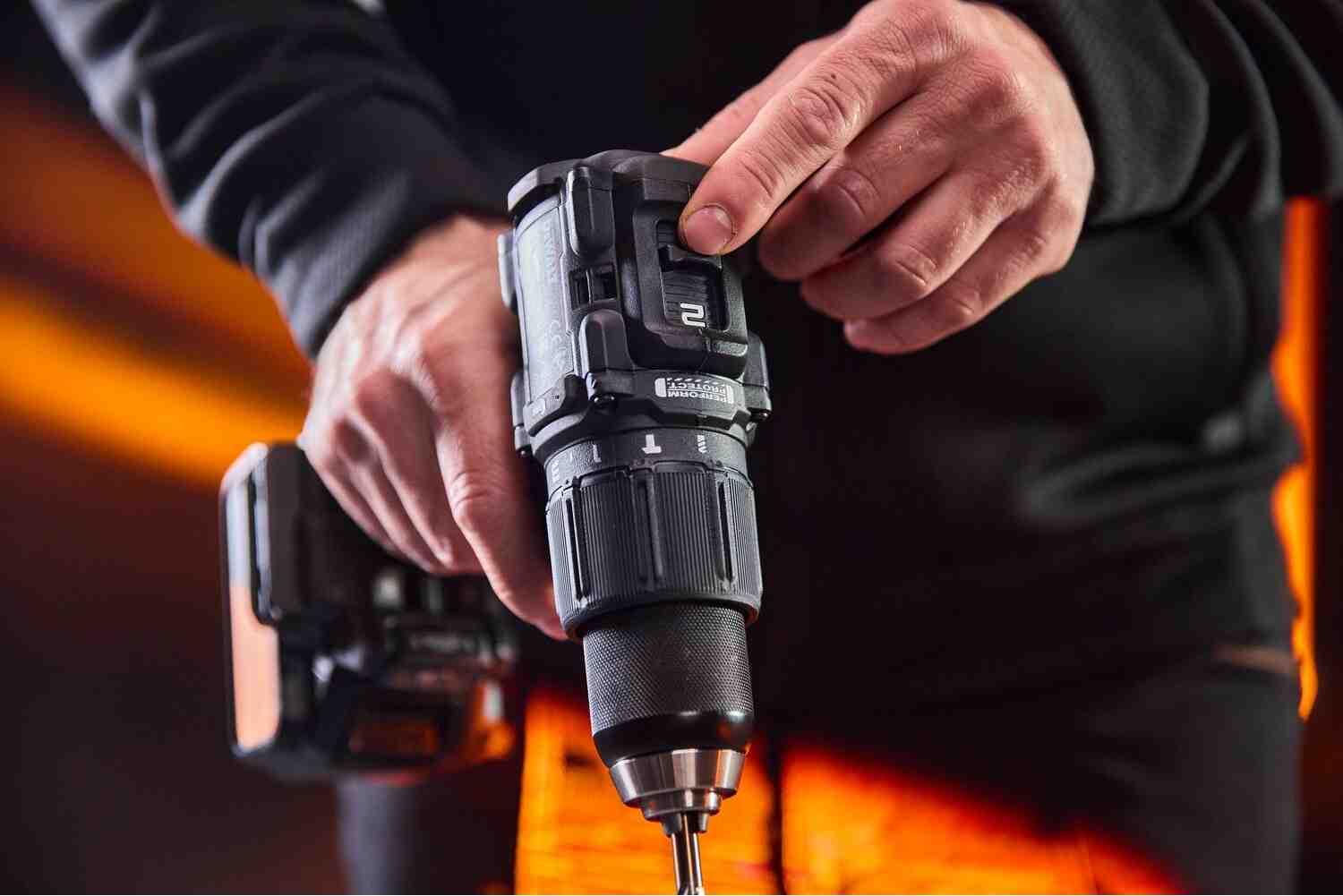 Дрель-шуруповёрт ударная McLaren F1 TEAM SPECIAL EDITION DeWALT DCD86MM1T